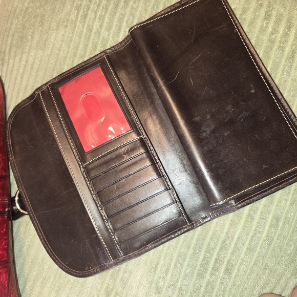 Dooney & Bourke Red Croc-Embossed Shoulder Bag Set - Picture 4 of 5